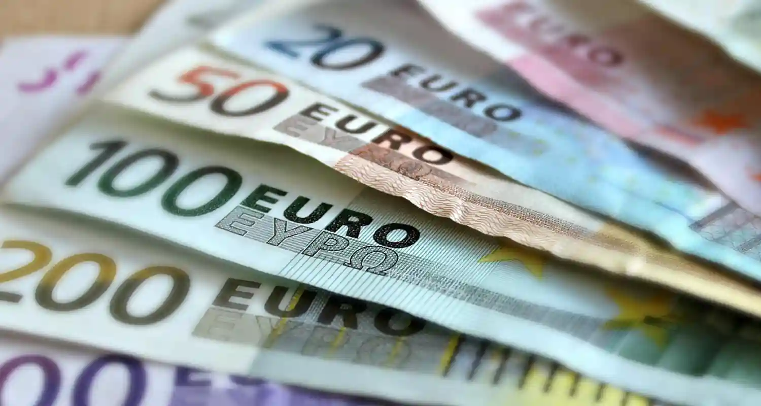 Crisi della Liquidita Globale 2023 Impatto e Sfide per le Economie in Via di Sviluppo