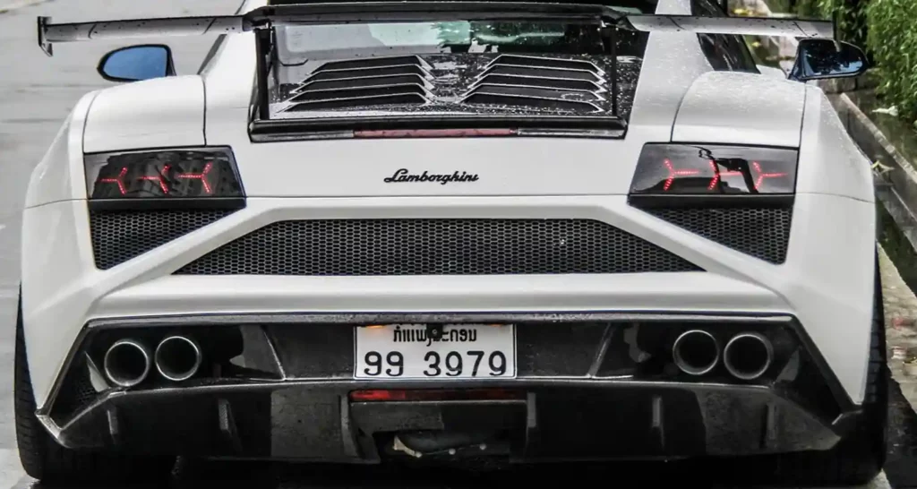 Lamborghini prima azienda a lanciare i 4 giorni lavorativi