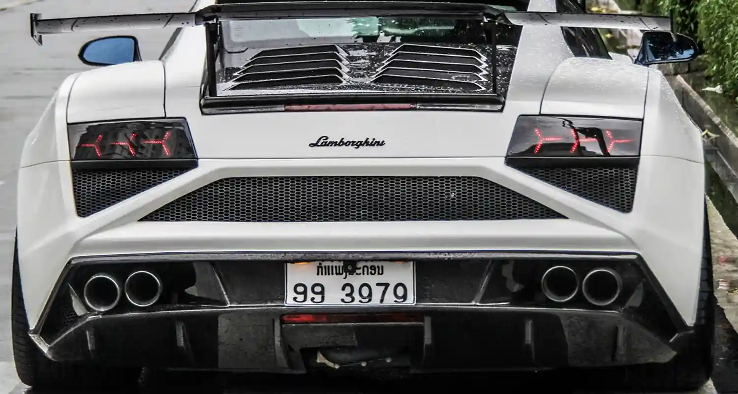 Lamborghini prima azienda a lanciare i 4 giorni lavorativi