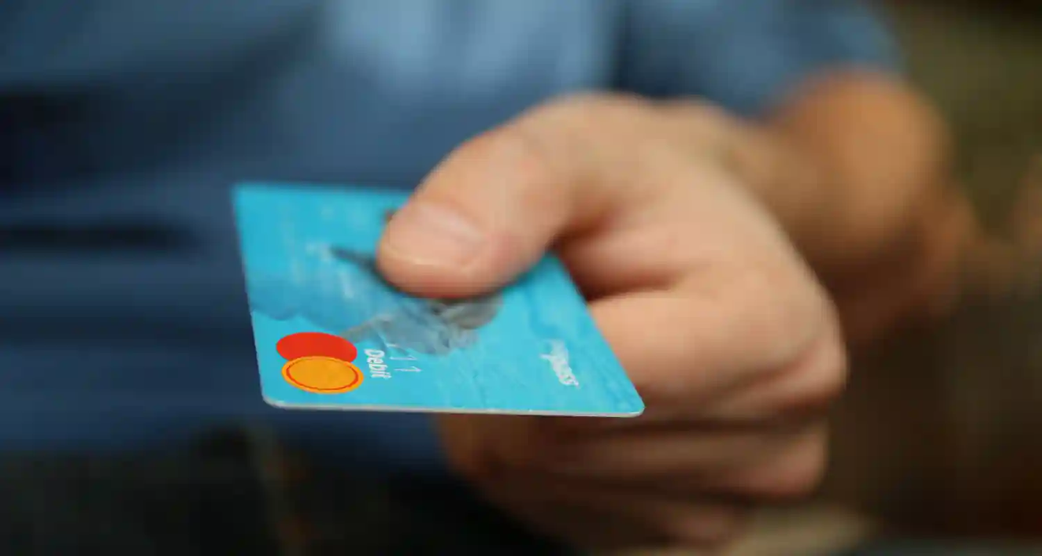 La reale differenza tra carta di credito e carta di debito