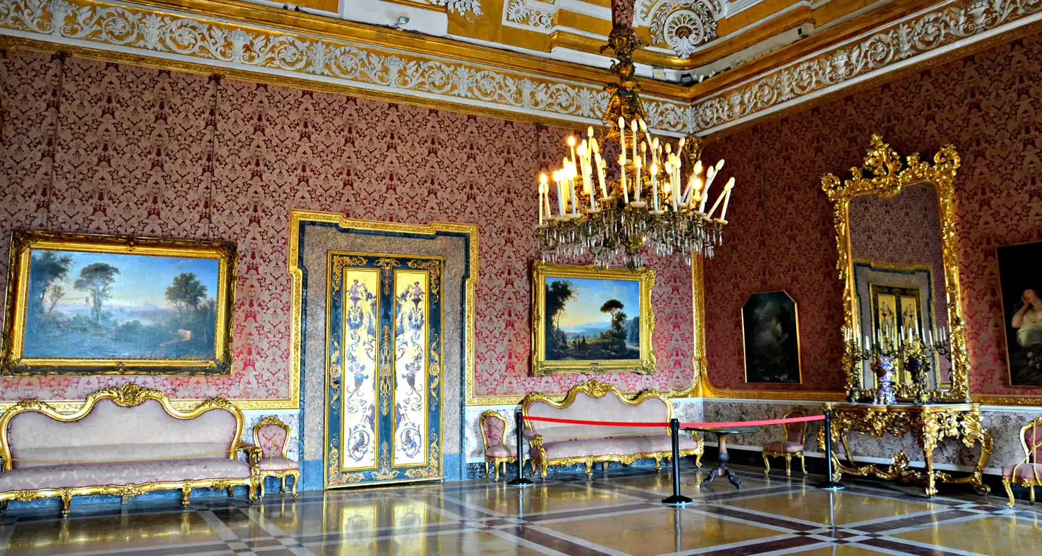 Curiosità sul palazzo reale di Napoli