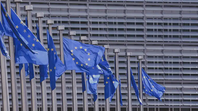 Apple Rischia una Multa Antitrust da Unione Europea per Violazioni del Digital Markets Act