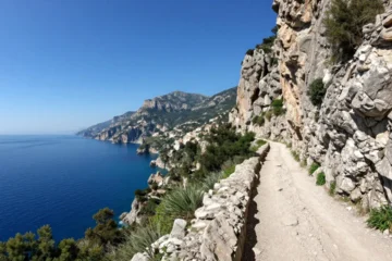 Luoghi da visitare in Campania gratis: guida ai siti storici e naturalistici a costo zero